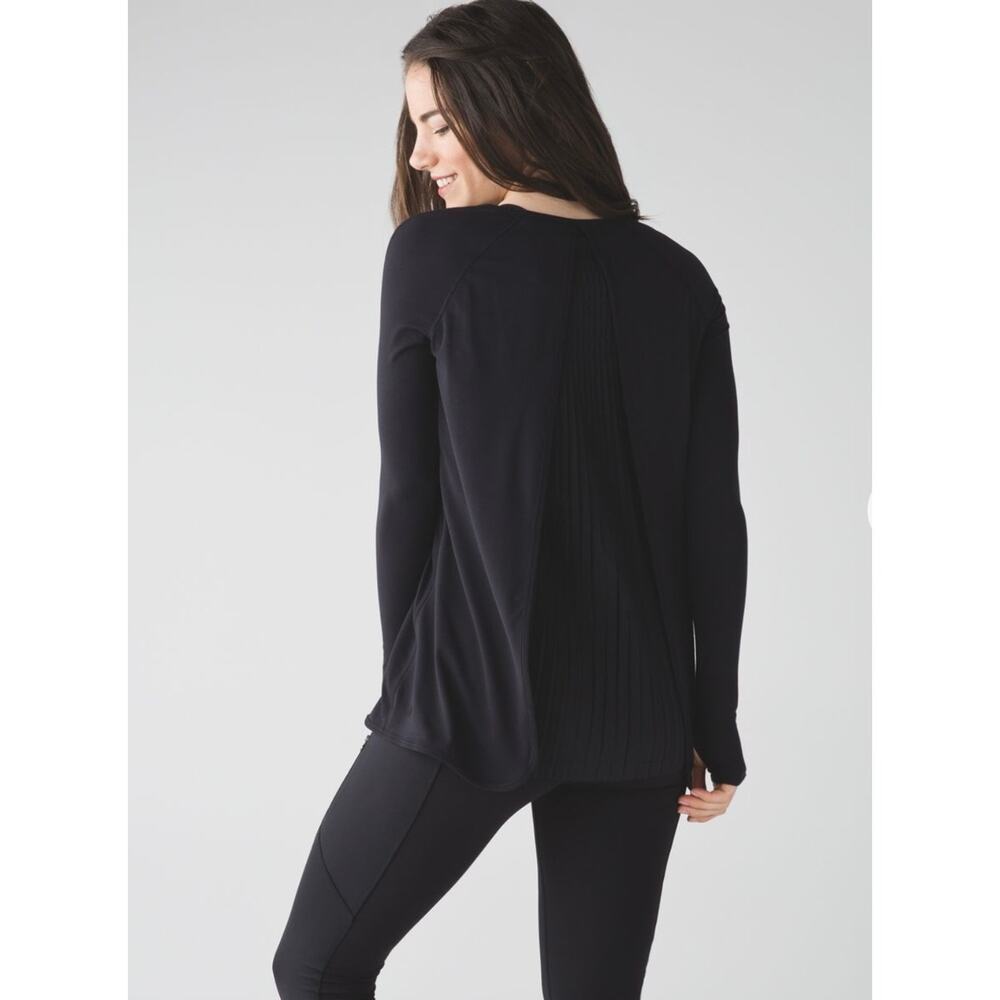 Lululemon Women's Making Moves Long Sleeve Top Pleated Back Athletic Black‎